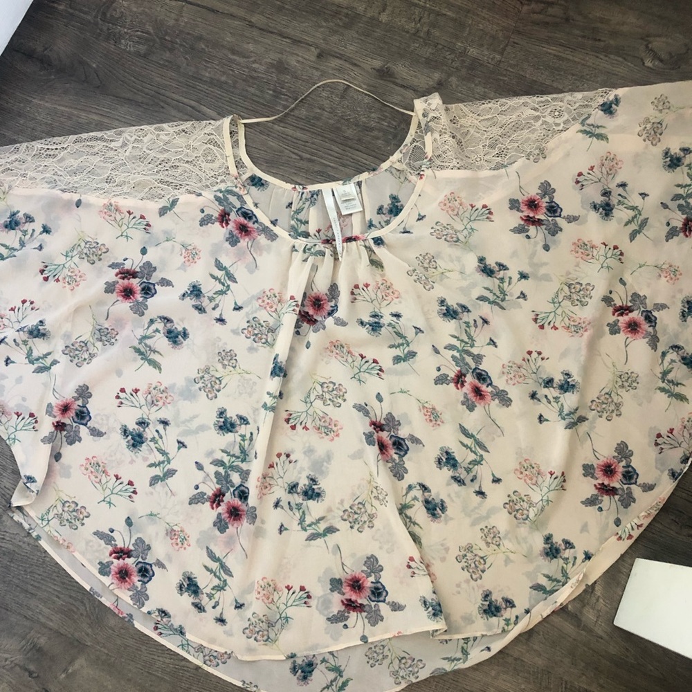 Used Lauren Conrad Blouse Size small